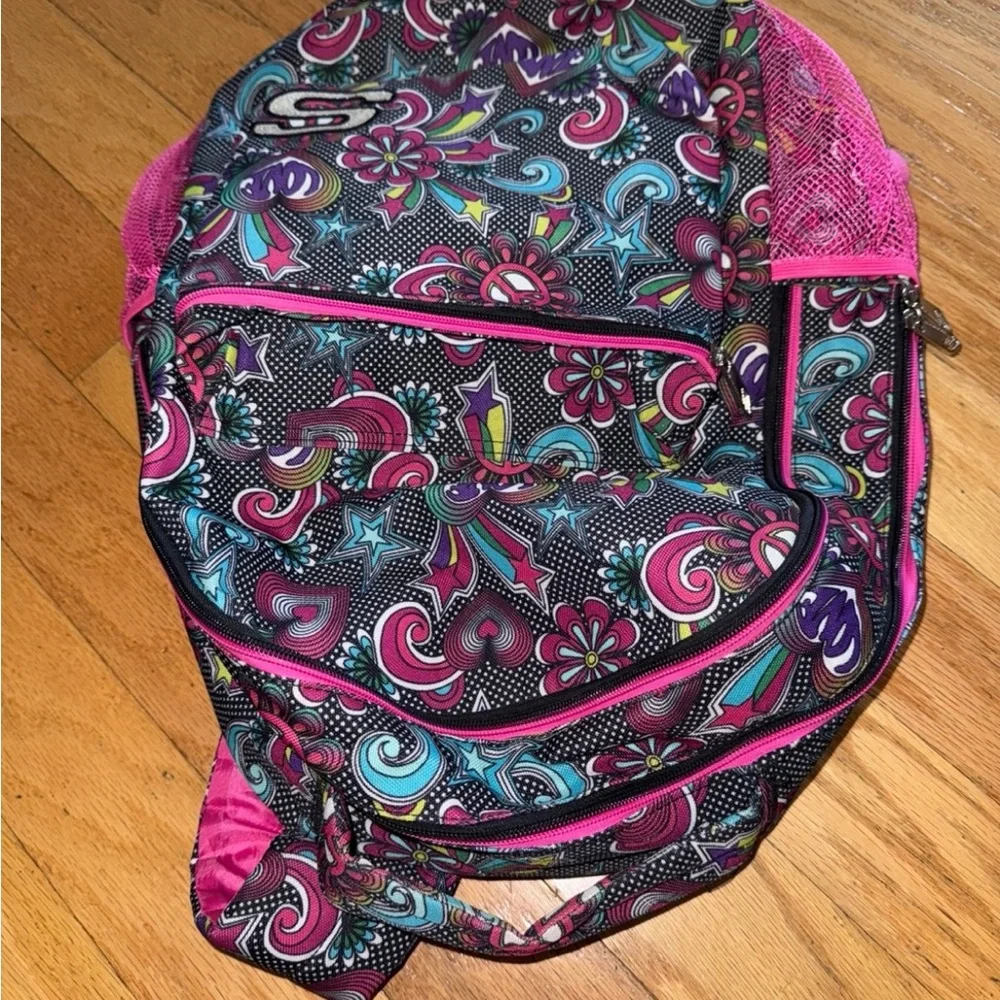 Sketchers Backpack Double Zip Multi Color Peace Signs Hearts Rainbows and Stars